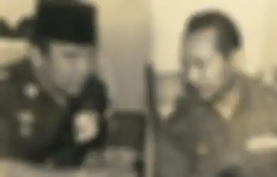 Diusir dari Istana Negara, Bung Karno Pergi Cuma Bawa Bungkusan Koran, Soeharto Tak Sadar Ternyata Isinya Benda Pusaka Hingga Jadi Masalah