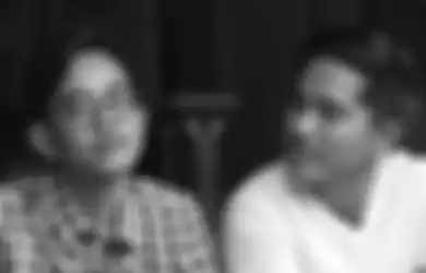 Maki-maki Jokowi, Netizen Ini Tuding Foto Presiden Saat Wisuda Editan, Gibran dan Kaesang Kompak Tanggapi dengan Santuy