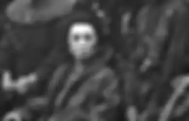 Madame Ching: PSK Miskin yang Berubah Menjadi Kapten Bajak Laut Terkejam dengan 100.000 Awak Kapal!