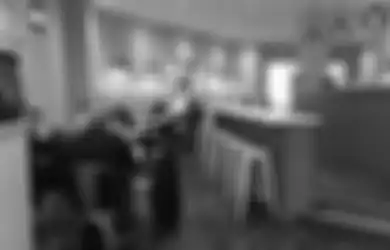 Cobain Sensasi Nongkrong di Cafe pada Ruang Makan di Rumah
