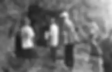 Bersemayam 500 Meter di Dalam Gua, Inilah Penampakan Ular Putih Raksasa yang Dipercaya Warga Manggarai Sebagai Ratu Ular, Berikut Ritual Khusus yang Harus Dilakukan Saat Mengunjunginya