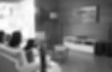 Jangan Mematikan Lampu Saat Menonton Televisi, Ini Alasannya!