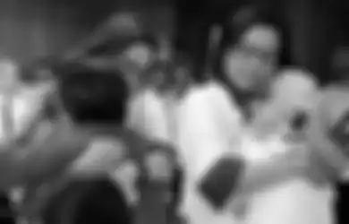 Sri Mulyani Menangis Saat Dampingi Keluarga Pegawai Kemenkeu yang Jadi Korban dalam Jatuhnya Pesawat Lion Air JT 610