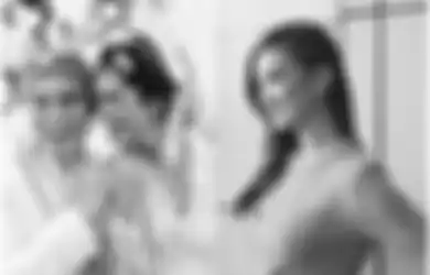 Pakai Celana Model Lawas, Penampilan Raline Shah Saat Kondangan ke Pernikahan Baim Wong dan Paula Verhoeven Curi Perhatian