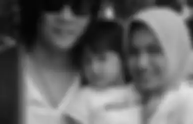 Tumbuh Jadi Remaja Cantik, Intip Potret Anak Ifan Seventeen dari Pernikahan Pertamanya dengan Dokter Cantik!