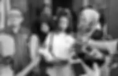 Satu Kotak Kondom Hingga Celana Dalam Warna Ungu Milik Vanessa Angel, Berikut 5 Barang Bukti yang Disita Polisi Terkait Kasus Prostitusi Online