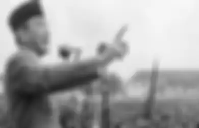 Upaya Pembunuhan Soekarno Ketika Sedang Salat, Eksekutor Tiba-tiba Pandangannya Kabur Sesaat Sebelum Menembak