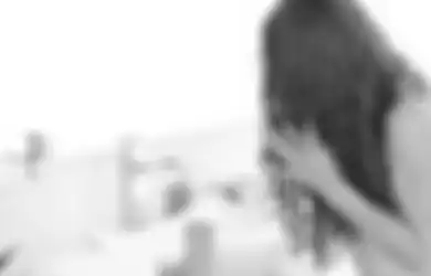 Tidak Berbahaya, Namun Inilah Efek Negatif Tidur dengan Rambut Basah