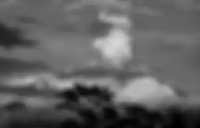 Gunung Agung Erupsi, Semburkan Asap Hingga Ketinggian 1 Kilometer