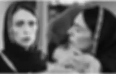 Kenakan Kerudung, PM Selandia Baru Jacinda Ardern Datangi Keluarga Korban Serangan Teroris dan Peluk Mereka