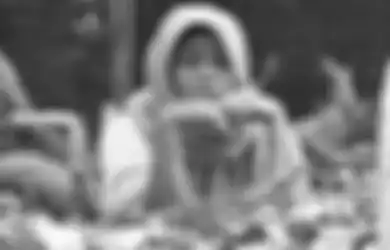 Sempat Viral Karena Tidur di Samping Kuburan Putrinya, Ibu : Berdoa Agar Pelaku Segera Serahkan Diri