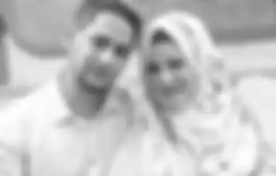 Usai Dipersunting Mantan Bandar Narkoba, Kini Putri Pedangdut Ini Hidup Bahagia di Rumah Mewah Milik Ibunya