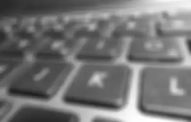 Cara Membersihkan Keyboard Laptop Yang Kotor Dengan Mudah dan Aman