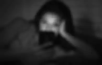 Tak Hanya Sebabkan Insomnia, Parahnya Kebiasaan Letakan Ponsel di Bawah Bantal Dapat Pengaruhi Jumlah Sperma!