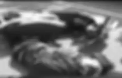 Akal Bulus Pengendara Motor Takut Ditilang, Pura-pura Pingsan Usai Jatuh Tersungkur Trobos Razia Petugas