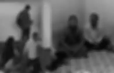 Videonya Menangis Tersedu Saat Tahu Putrinya Dibebani Biaya Kuliah Mahal Jadi Viral, Bapak Calon Mahasiswa UIN Pekanbaru Ini Akhirnya Didatangi Banyak Orang