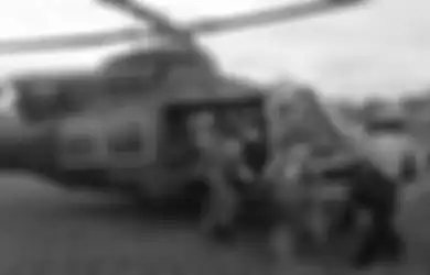 Pakai Helikopter Demi Selamatkan Ibu Hamil, Satgas Tindak dan Tim Penerbad TNI Susah Payah ke Pegunungan Salubanga untuk Bantu Persalinan