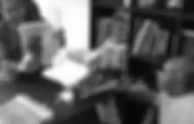 Di Atas Ranjang Istrinya yang Sedang Sakit Stroke, Kakek di Blitar Tega Setubuhi Cucunya Sendiri Hingga Hamil 4 Bulan