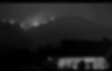 BREAKING NEWS: Hutan di Gunung Merbabu Kembali Terbakar Hingga Merambat ke Puncak, Jalur Pendakian Ditutup Sementara