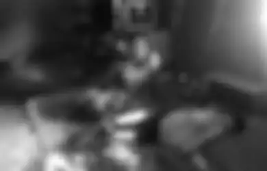 Rawat Anak dan Ibunya yang Lumpuh Tanpa Biaya, Wanita Ini Sampai Memelas ke Tetangga, Sekadar Beli Pembalut Saja Tak Mampu