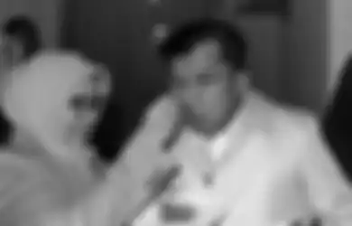Ditenteng Ajudannya Kemanapun Pergi, Inilah Kisah Jusuf Kalla dan Rantang Makanan Istri, Bukti Cinta Sehidup Semati