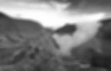 Membentuk Ombak Mirip Gelombang Tsunami, Danau Kawah Ijen Meluap Setinggi 3 Meter hingga Tewaskan Penambang Belerang, Berikut Penjelasan dari Pusat Vulkanologi