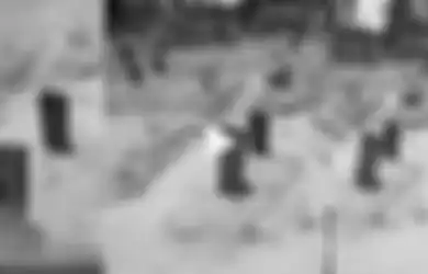 Kena Azab Hingga Sengaja Dibakar, Misteri Nisan Berasap dan Keluarkan Api di Pati Jawa Tengah Munculkan Berbagai Spekulasi, Terekam Kamera Netizen Siang Bolong Sampai Jadi Heboh