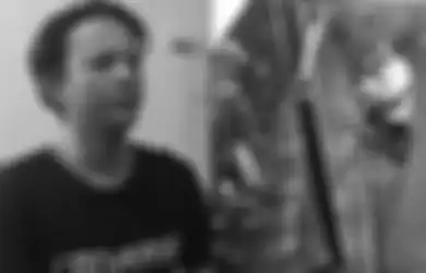 Lagi Asik Main Ponsel di Emperan Toko, Pedagang Bakso Ini Tiba-tiba Ditodong Senjata dan Dibekuk Polisi karena Disangka Kurir Narkoba, Usai Bebas Alami Trauma Luar Biasa