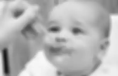 Jangan Paksa Bayi Untuk Makan! Hal Ini Bisa Sebabkan Trauma Pada Anak