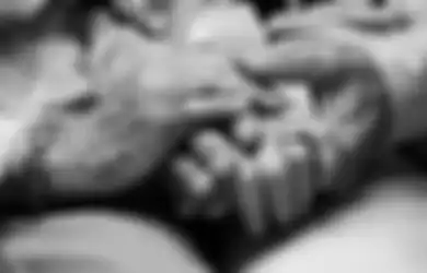 Pergoki Istrinya Selingkuh dan Akhirnya Cerai, Pria Nikahi Mantan Ibu Mertuanya yang Berusia 75 Tahun, Eks Istrinya Diklaim Cemburu dengan Mereka