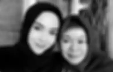 Kabar Medina Zein Dilarikan ke Rumah Sakit Jiwa