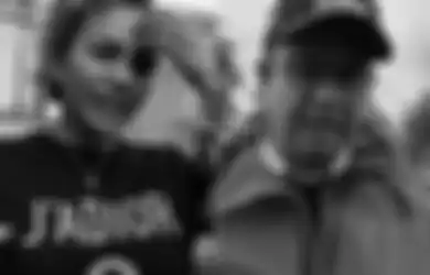 Tiba-tiba Panggil Nikita Mirzani dengan Sebutan Bu, Pedagang Emas di Madinah Sebut Nama Anies Baswedan, Nyai Langsung Ngakak: Dia Lagi Ngurusin Banjir Pak