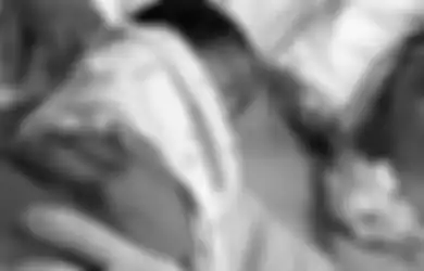 23 Hari Koma, Seorang Ibu Akhirnya Membuka Mata Saat Bayinya Dibaringkan di Atas Dadanya, Tim Medis yang Menyaksikan pun Menangis