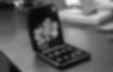 Layar Lipat Samsung Galaxy Z Flip Ternyata Rentan Lecet, Biaya Perbaikannya Mahal!