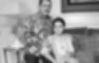 Hidup di Kerajaan Keluarga Cendana, Mayangsari Ngaku Bosen Makan Makanan Mahal, Pamer Hidangan Pecel dan Telur Asin di Hunian Mewahnya, Unggahannya Diberondong Komenan Para Biduan Dangdut
