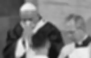 Disambut Riuh Tepuk Tangan Para Peziarah, Paus Fransiskus Senggol Negara yang Paksakan Kepentingan Ekonomi di Tengah Wabah Corona: Menyembuhkan Orang Bukan Menabung Uang!