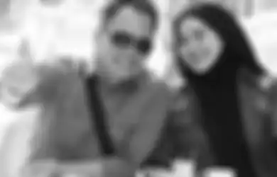 Ekspresi Tak Biasa Tertangkap Kamera, Sarita Abdul Mukti Kepergok Melet-melet Saat Bertemu Faisal Harris, Suami Jedun Justru Senyum Sumringah Pasca 2 Tahun Pisah