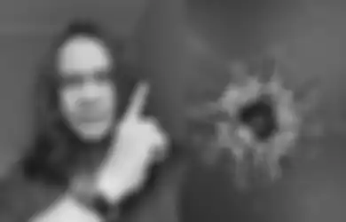 Dunia Makin Menderita karena Corona, Mbah Mijan Bongkar Konspirasi yang Terjadi di Balik Pandemi Massal Ini: Saya Tak Percaya Virus Semata-mata Hanya Wabah!