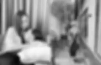 Cuma 1 Jam dan Dihadiri Lima Belas Orang, Mona Ratuliu Telan Kekecewaan Absen dari Akad Nikah Sang Kakak, Sang Keponakan Justru Kegirangan, Kesha Ratuliu: Semua Berjarak, Kecuali Aku