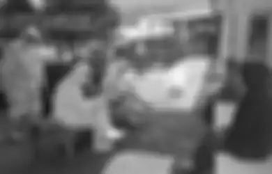 Lebih Percaya Klenik Dibanding Medis, Emak-emak Positif Corona di Bogor Pilih Pergi ke Dukun untuk Sembuhkan Penyakitnya, si Mbah Dukun dan Pasiennya Berakhir Diciduk Petugas Covid-19
