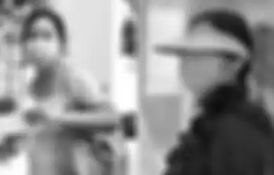 Divonis Penjara hingga Denda Rp 148 Juta, Perempuan Tukang Pijat 'Plus Plus' Ini Menangis Histeris di Ruang Sidang Usai Tertangkap Jajakan Jasanya di Tengah Pandemi: Saya Tidak punya Banyak Uang
