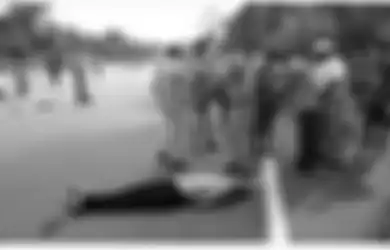 Lakukan Protes Karena Kekurangan APD dan Masker Karena Covid-19, Dokter Ini Malah Dipukuli Hingga Tergeletak dan Diseret ke Rumah Sakit Jiwa