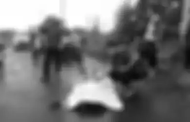 Sama-sama Udah Bau Tanah, 2 Pria Tua Ini Justru Tak Bisa Selesaikan Masalah Sepele Secara Baik, Pilih Berduel hingga Salah Satunya Tewas Tertebas Celurit