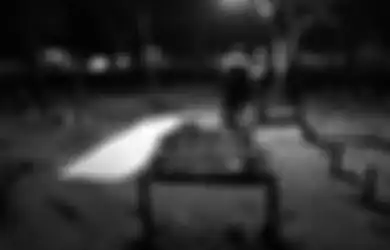 Baunya Sangat Busuk, Penemuan 5 Bungkusan Pocong Berisi Bangkai Ayam dan Foto-foto Wanita Gemparkan Warga Kudus, Polisi: Kami Menduga Ini Praktik Ilmu Hitam