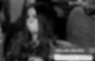 Malam-malam Jenguk Ayahnya, Ekspresi Putri John Kei Berubah Saat Disinggung Ini, Melan: Bikin Papa Tambah Pusing