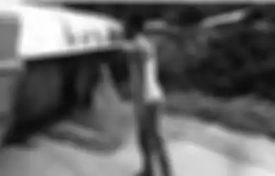 Sesenggukan Habis Kecelakaan, Sopir Ini Nangis Ketakutan Lihat Truk yang Dikemudikan Tumpahkan Muatan, Tak Disangka Justru Begini Respon Juragannya