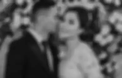 Nekat Nikah Ketiga Kalinya dengan Berondong 18 Tahun Lebih Muda, Rupanya Suami Artis Cantik Ini bukan Orang Sembarangan!
