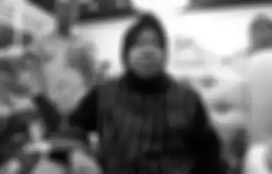 Aksi Tri Rismaharini Sujud di Kaki Dokter Dianggap Terlalu Drama, Wali Kota Surabaya Beri Jawaban yang Buat Bungkam: Saya Jendral Perang...