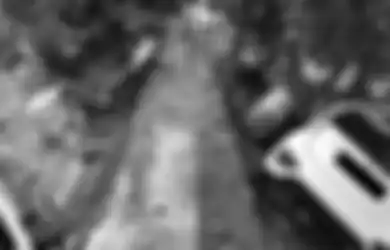 Viral Rombongan Pengantin Wanita yang Syok saat Jalan yang Dilaluinya Mendadak Runtuh kala Menuju ke Rumah Mempelai Pria