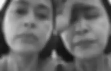 Hengkang dari Televisi demi Ikut Sang Suami, Presenter Ini Gegerkan Media Sosial dengan Unggah Video Nangis-Nangis: Saya Enggak Pernah Curhat, Tapi Ini Susah Banget...